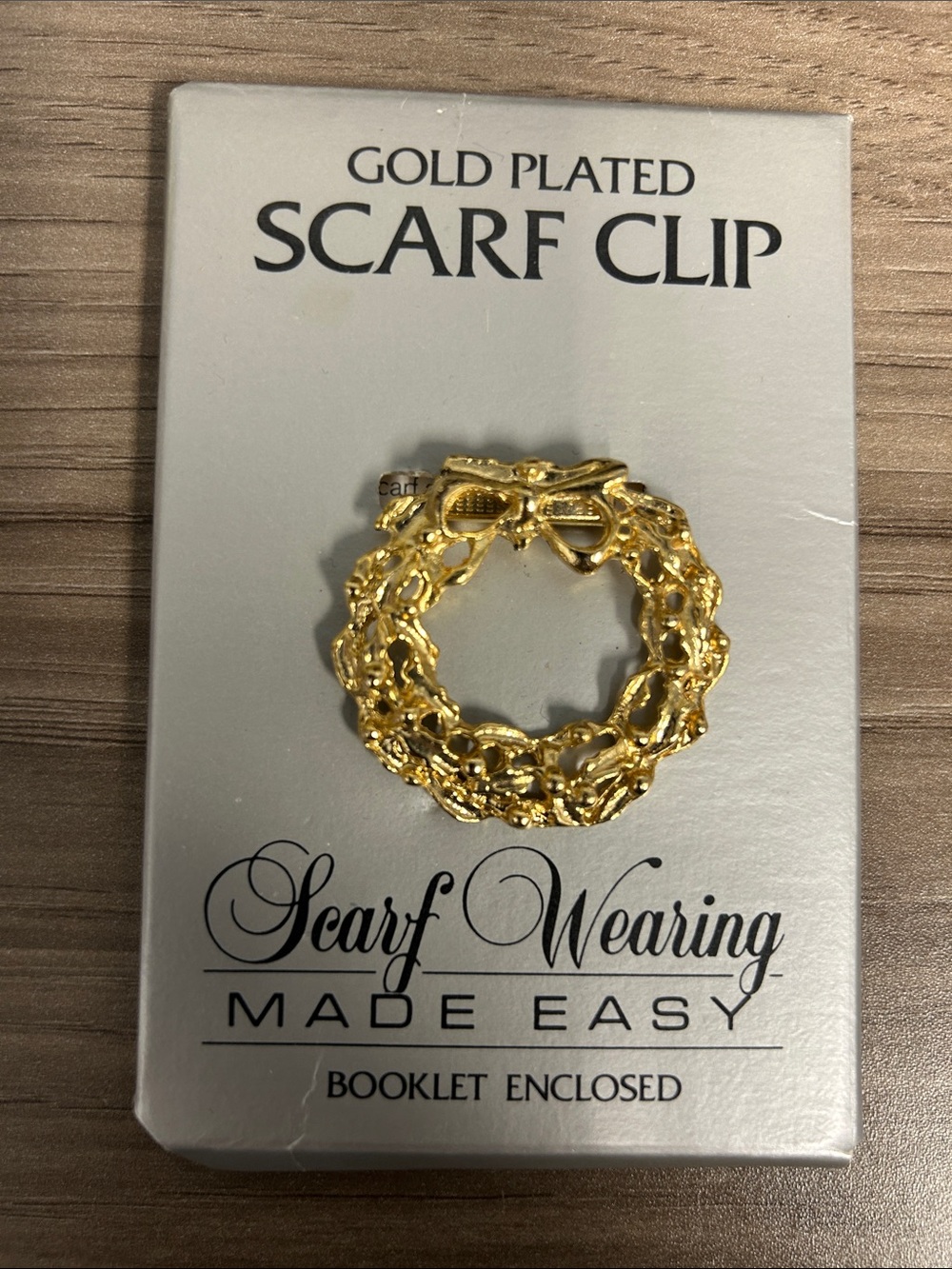 Gold Plated Scarf Clip - Elegant Wreath Design